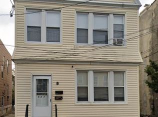385 Woodlawn Ave FLOOR 2, Jersey City, NJ 07305