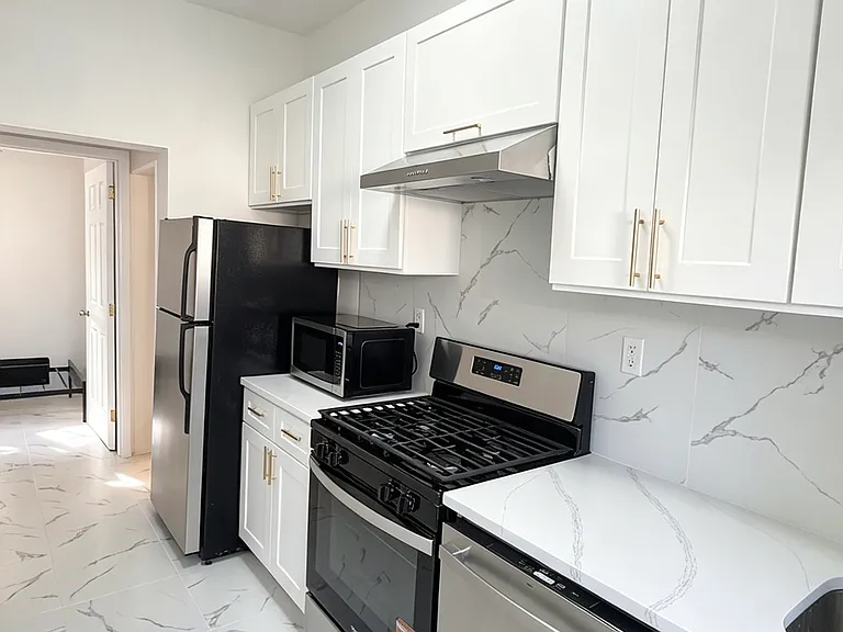 110 Grant Ave #2 — Photo 12