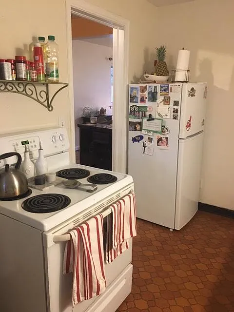 2 bed, 1100 sqft, $1,100 — Photo 4