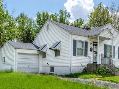 10226 Shamrock Ln, Saint Ann, MO, 63074