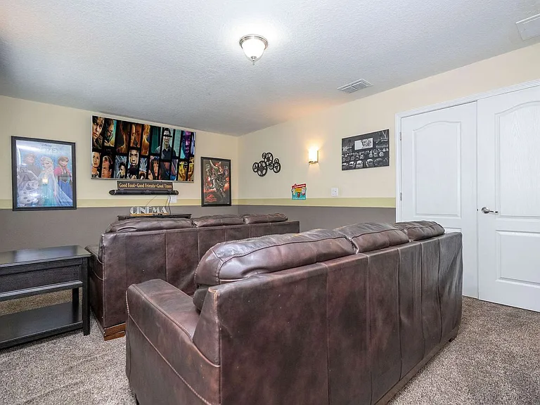Building's Lounge