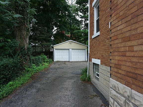 4th image of 2255 Madison Ave
