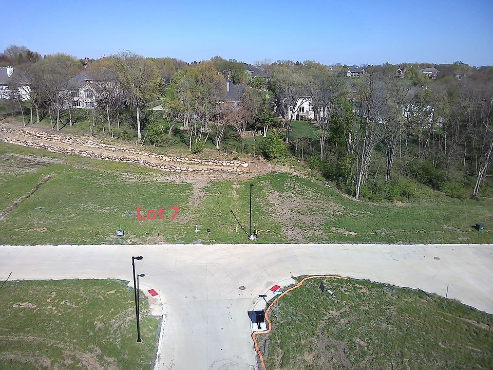 2nd image of 1084 S Wilder Pl