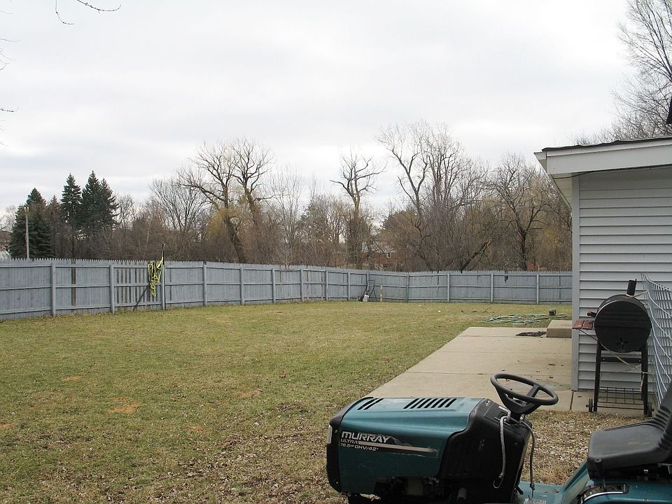 1st image of 6N113 Garden Ave