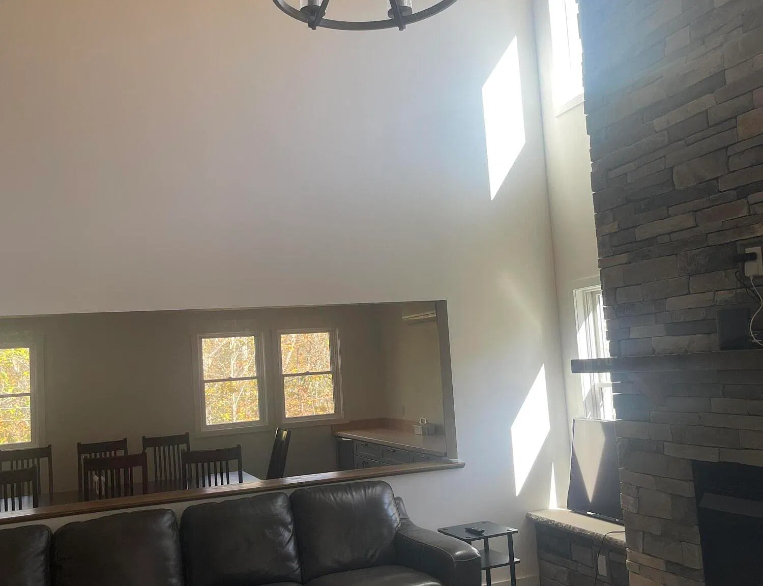 4 bed, 3.5 bath, 3406 sqft, $3,200 — Photo 4