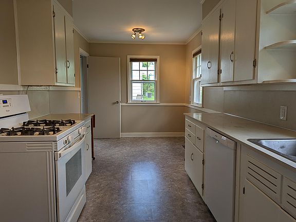 3rd image of 1347 S 52nd Ave