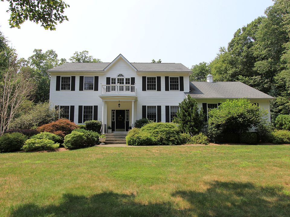 1st image of 21 Gail Ct