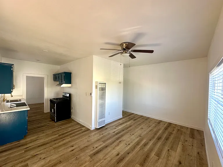 1033 Hoffman Ave #12 — Photo 8