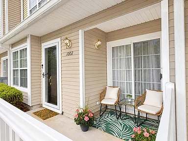 1002 Delancey Way — exterior photo