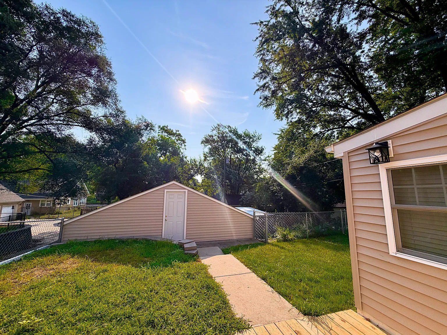 3 bed, 1800 sqft, $2,800 — Photo 4