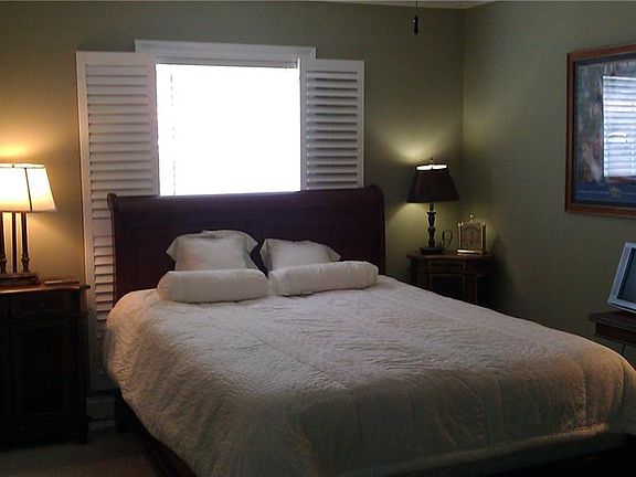 4th image of 2601 Metairie Lawn Dr #114