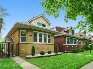 8228 S Prairie Ave, Chicago, IL