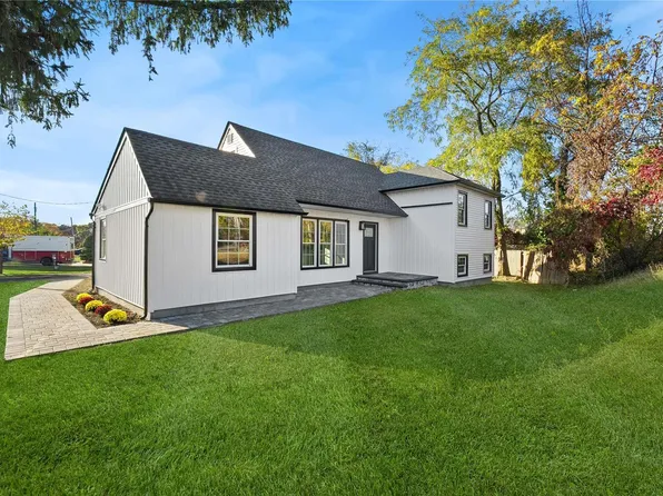 376 New Hwy, Amityville, NY 11701