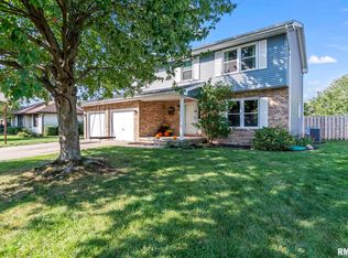 61 Partridge Dr, Chatham, IL 62629