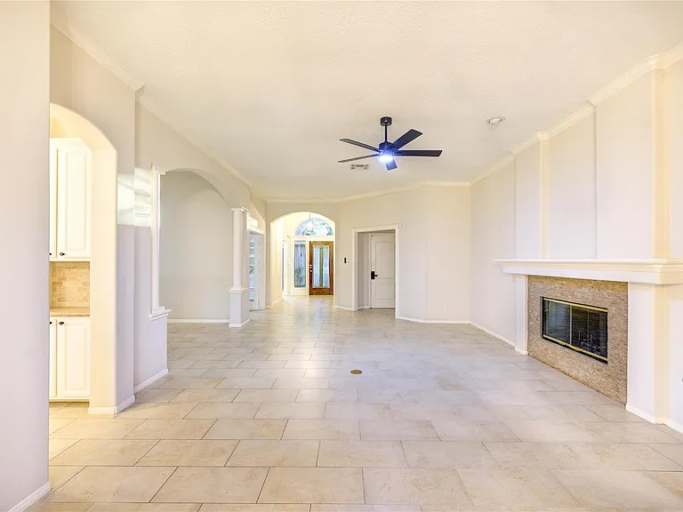 1231 Parkhaven Ln — Photo 3