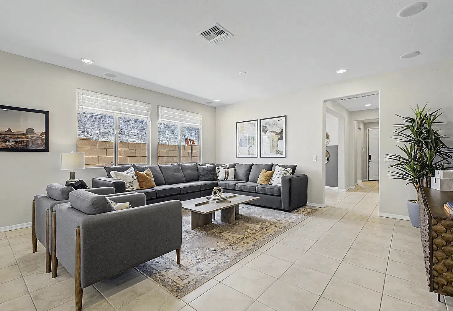 3 bed, 1706 sqft, $2,295 — Photo 3
