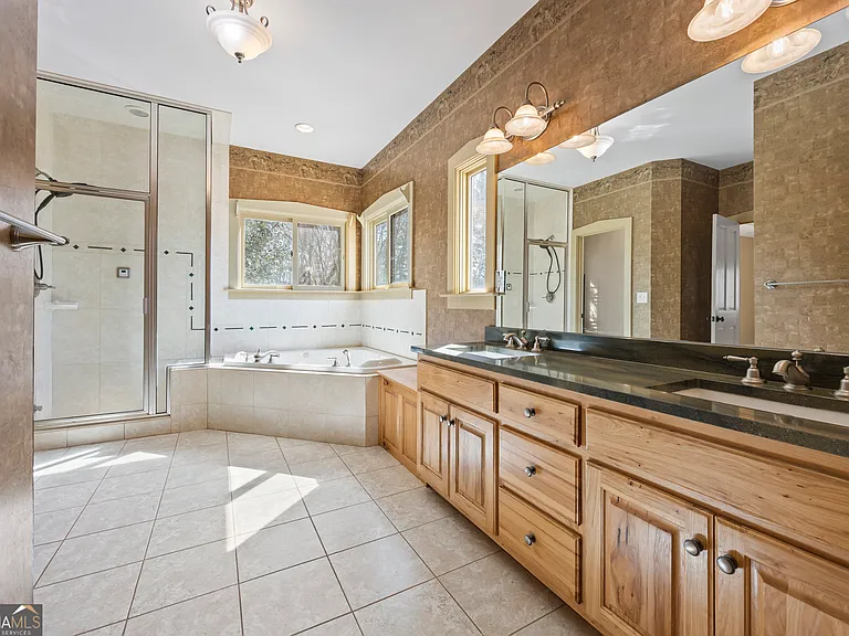 2223 Salem Rd — Photo 32