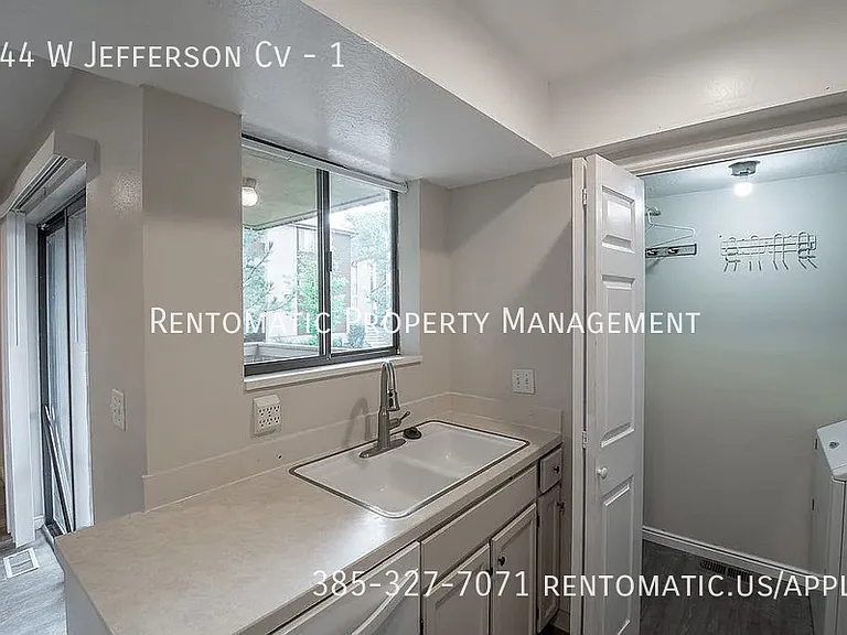 644 W Jefferson Cv #1 — Photo 6