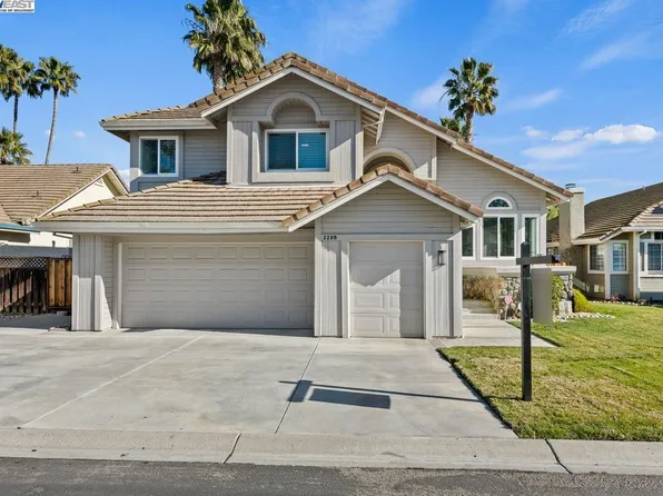 2235 Colonial Ct, Discovery Bay, CA 94505
