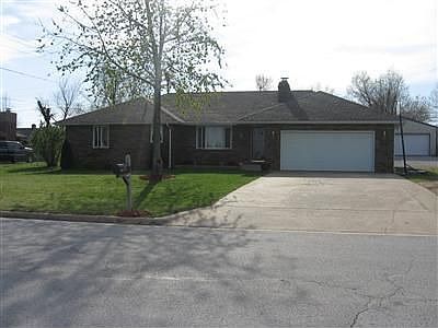 1st image of 807 S Barwick Pl