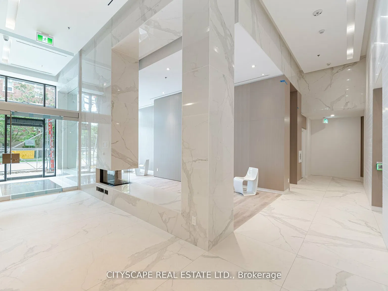 Nautique Lakefront Residences — Photo 4
