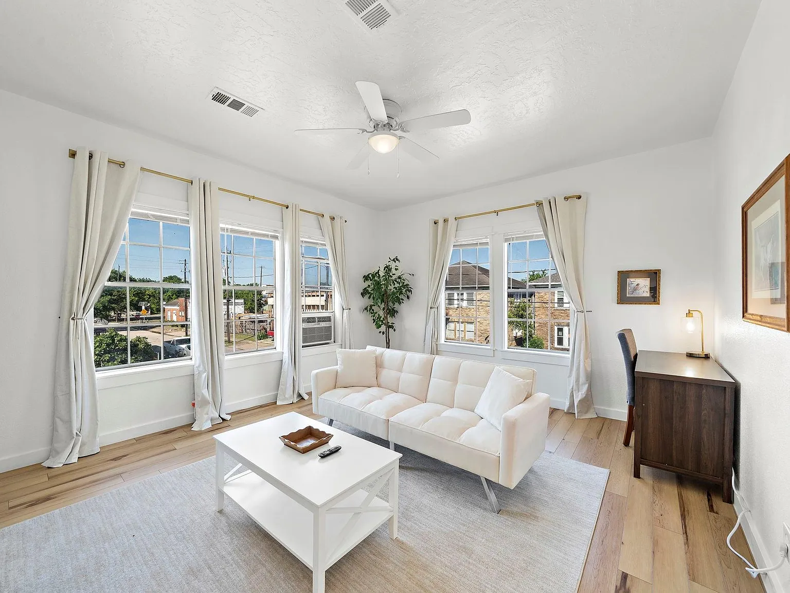 1 bed, 1.0 bath, 500 sqft, $1,500 — Photo 4