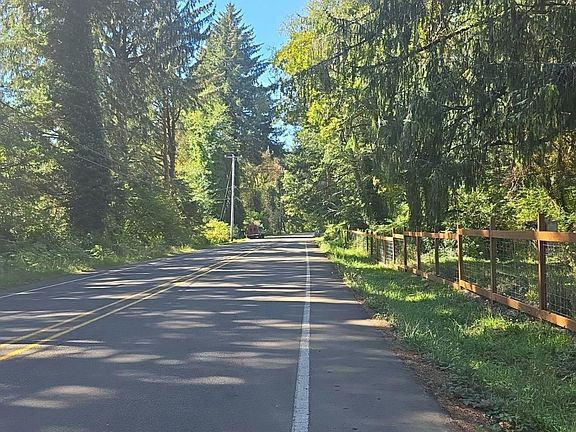 5th image of 2691 N North Bank Rd