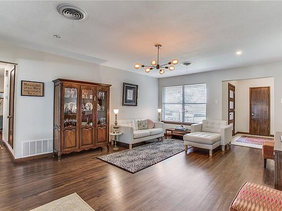 4th image of 1521 Nantuckett Dr