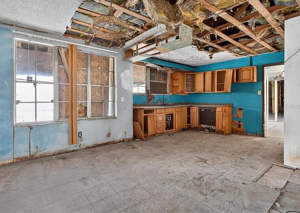 10th image of 16797 MILL STREET