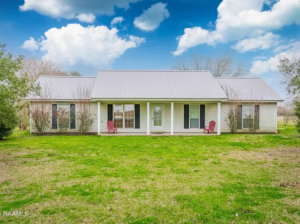 1082 Senior High Rd #B, Breaux Bridge, LA 70517
