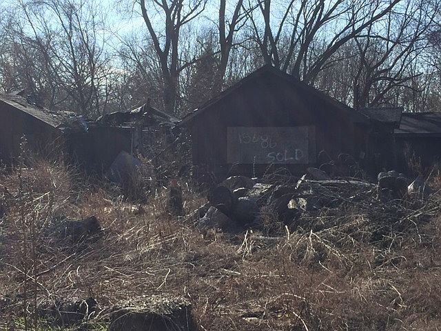 1st image of 15686 Paxton Ave