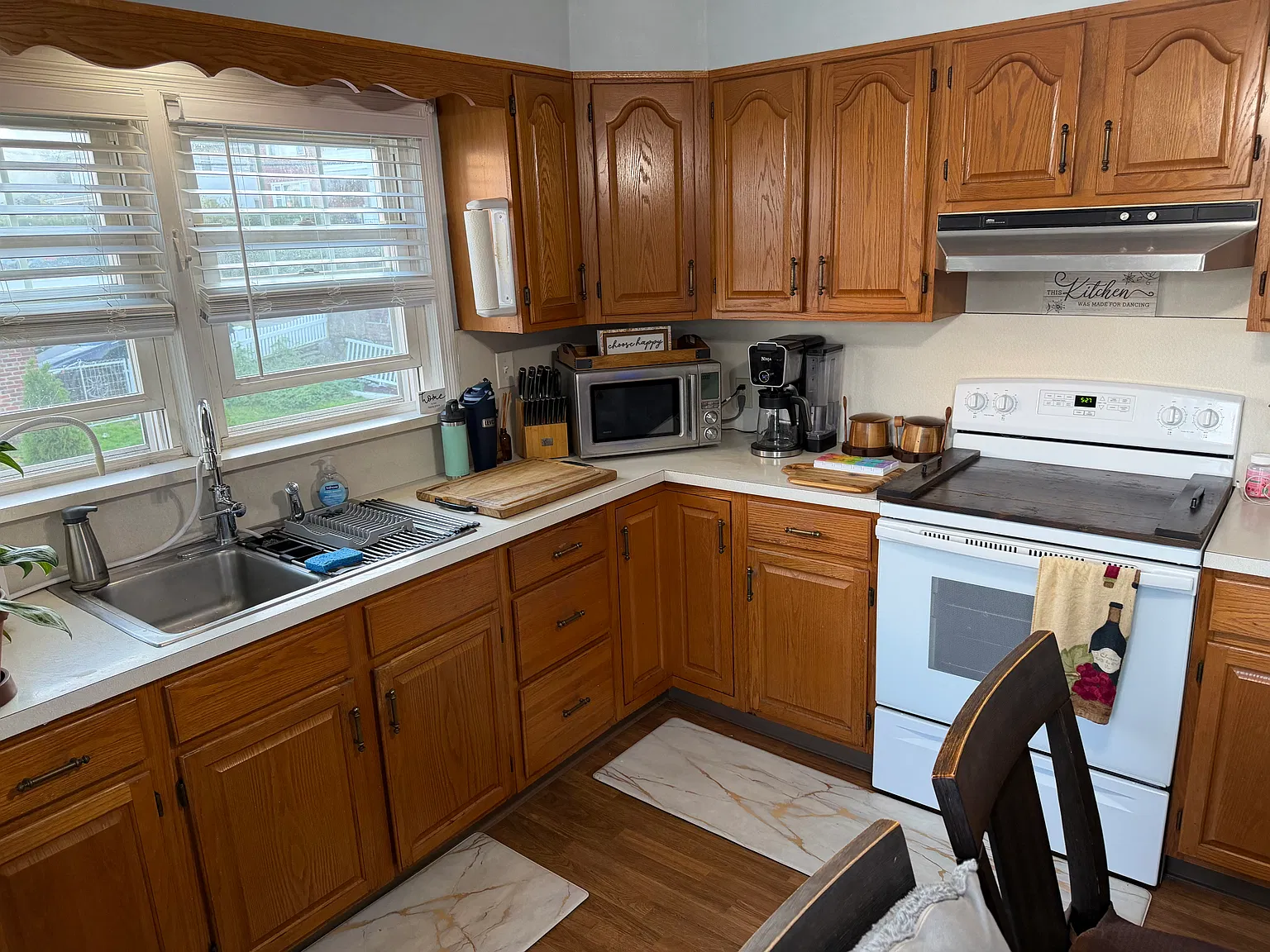 2 bed, 1000 sqft, $3,200 — Photo 4