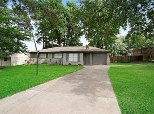 2011 Oaklawn Dr, Conroe, TX 77304