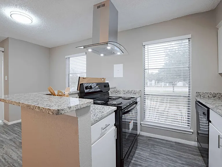 Maxton West Apartment Homes — Photo 84