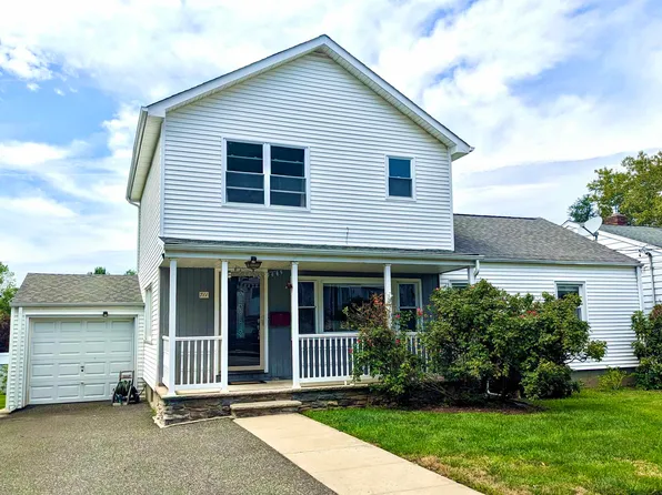 711 Chestnut St, Secaucus, NJ 07094