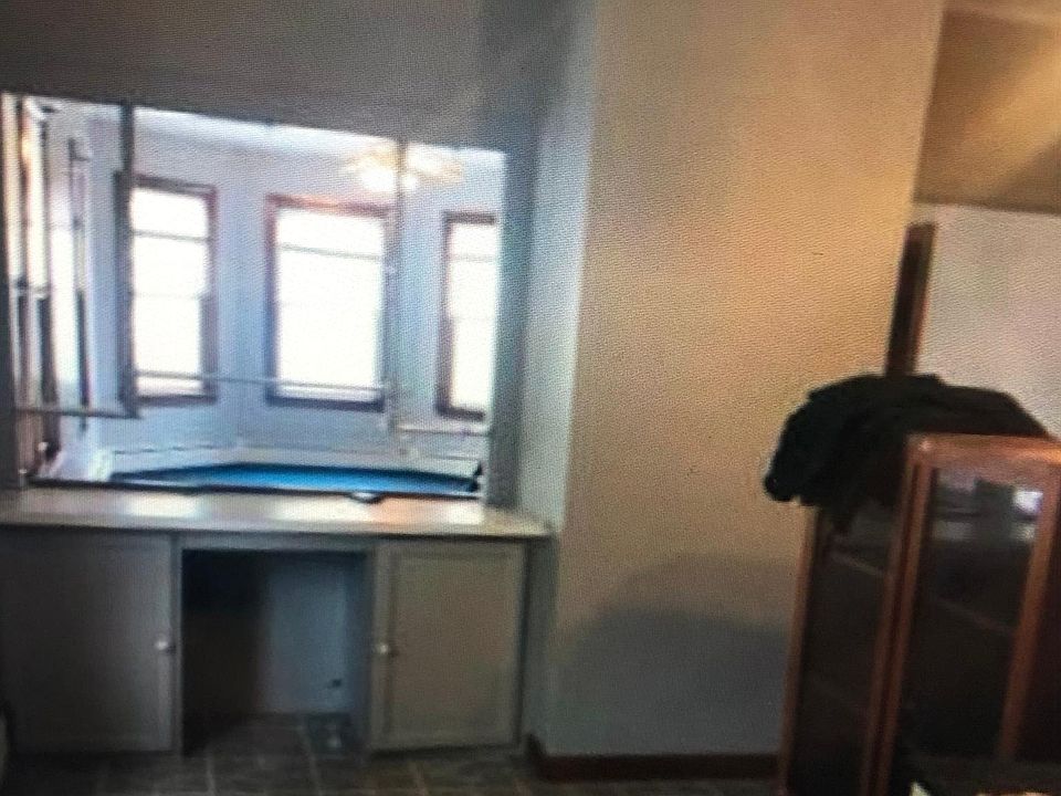 2nd image of 159 Earle St APT 2