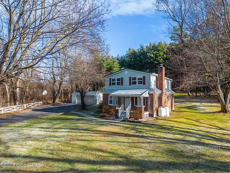 2nd image of 2484 Brookview Road
