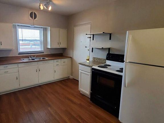 5th image of 3305 White Oak Dr APT 5