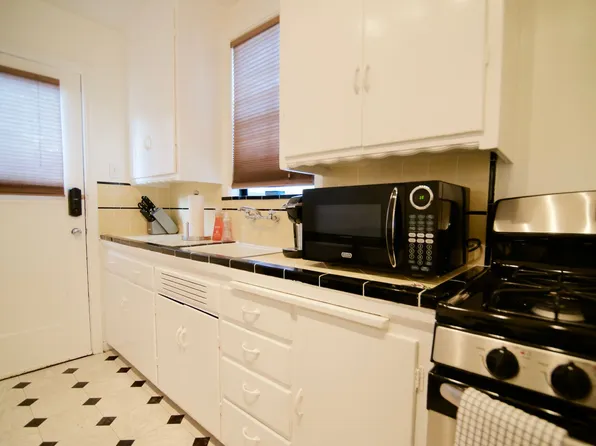 670 N El Camino Real APT 2, San Mateo, CA 94401