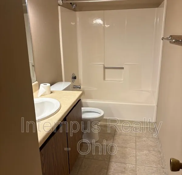 3865 Indian Run Dr #4 — Photo 5