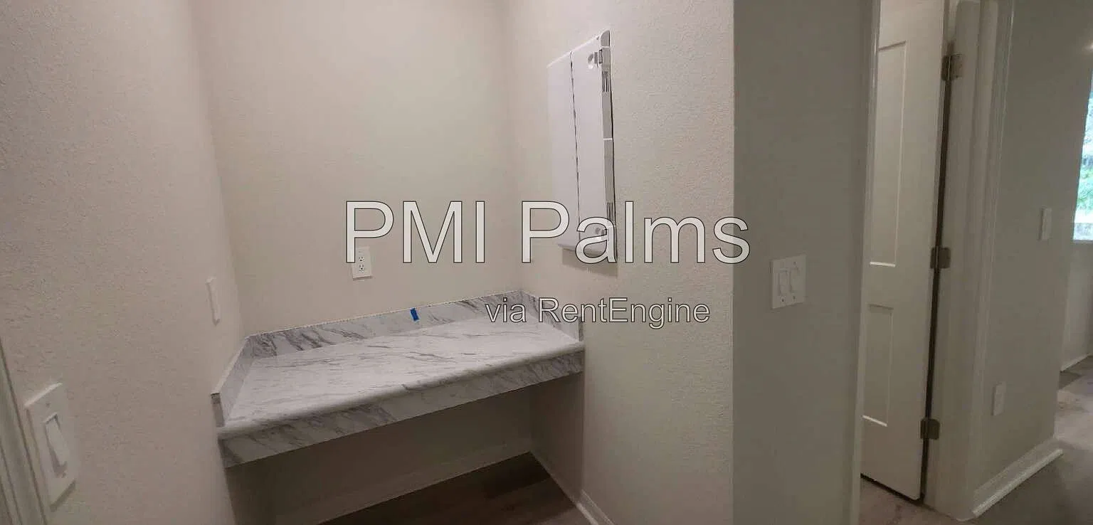 3 bed, 2.5 bath, 2213 sqft, $2,650 — Photo 4