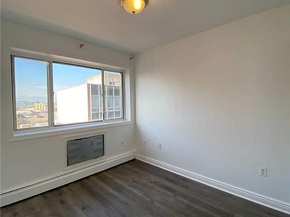 5th image of 13344 37th Ave