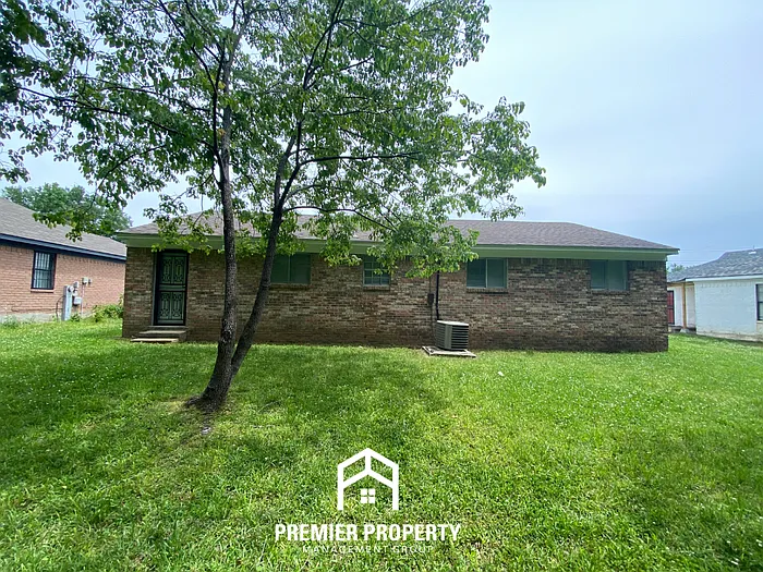 3785 Black Forest Dr — Photo 16