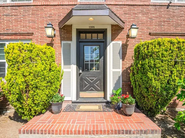 1205 C St APT C, Vancouver, WA 98660