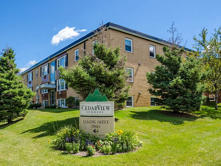 Cedarview Commons — Photo 26