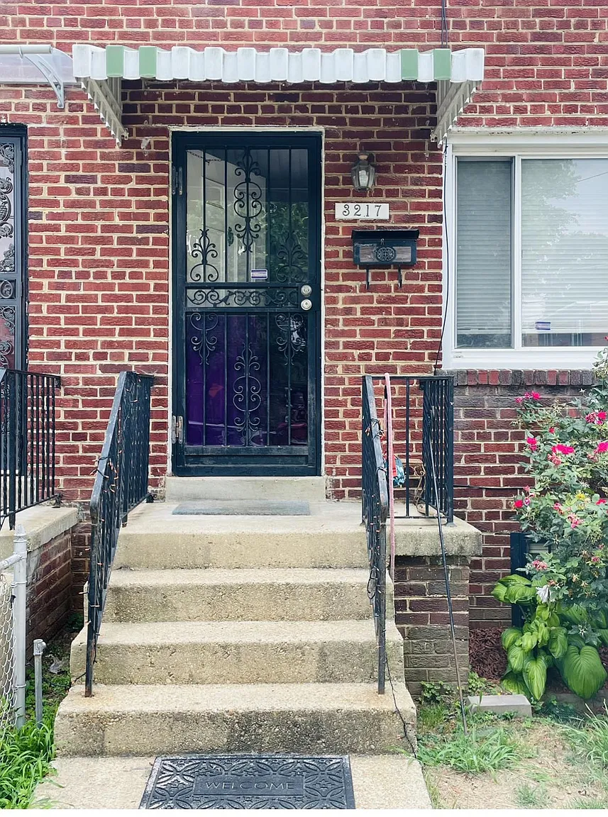 3217 12th Pl SE photo 1
