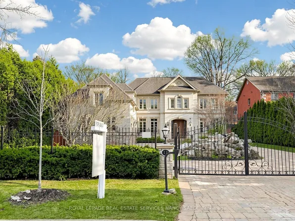 17 Truman Rd, Toronto, ON M2L 2L4