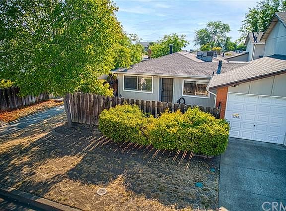 2nd image of 1736 Montana Vista St