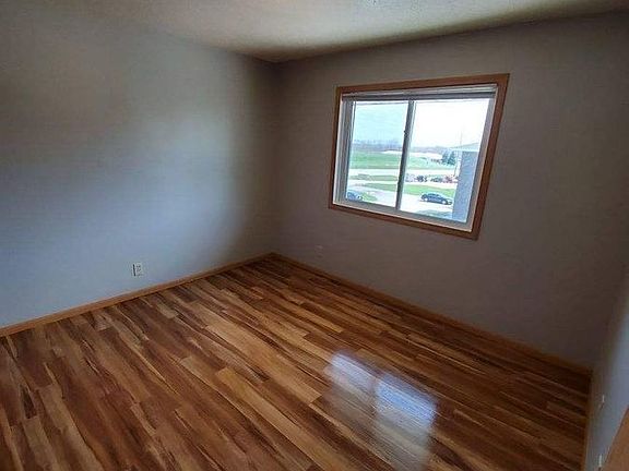 5th image of 325 Ash St APT 9
