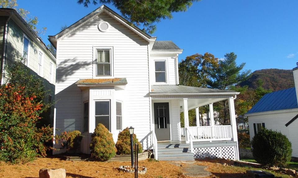1st image of 2436 Birch Ave